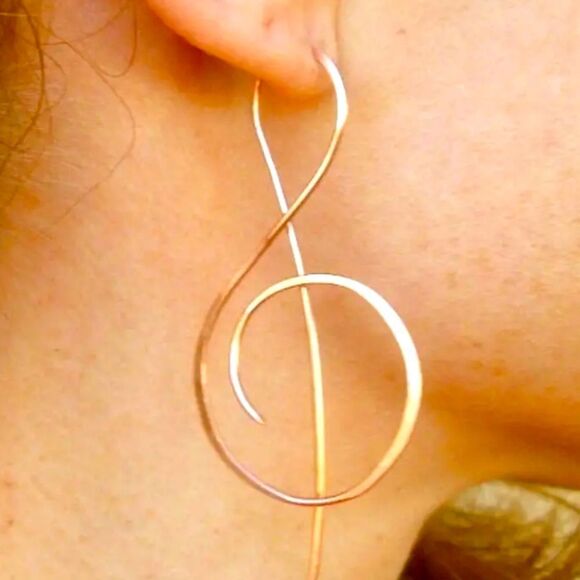 NWT G CLEF DELICATE ROSE GOLD EARRINGS - Picture 1 of 2